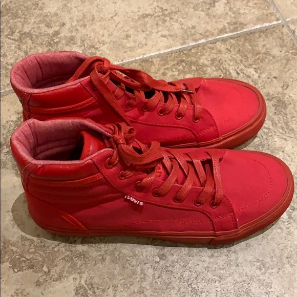 Levi's Other - Men’s Levi’s Size 8 Sneakers